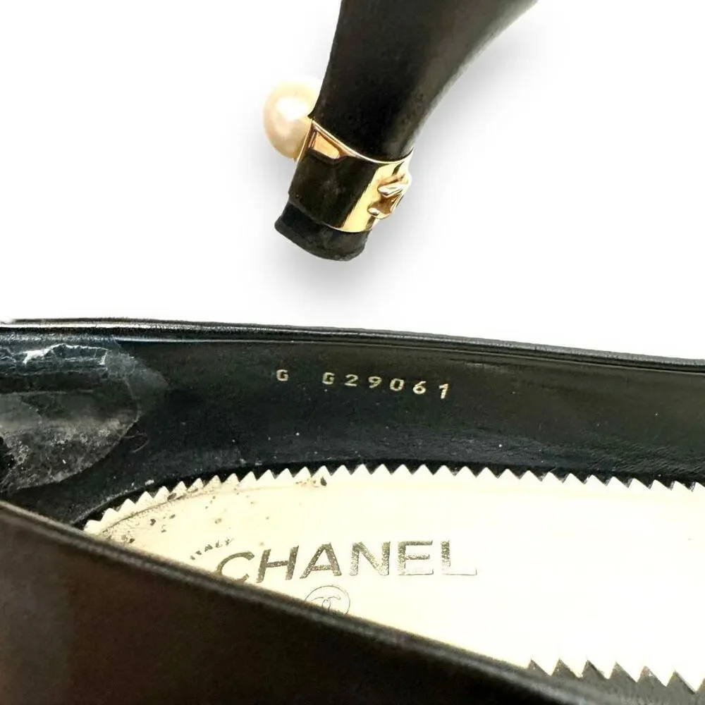 Chanel Black Matte Leather CC Gold Logo and Pearl Embellished Heel Pumps Size 37 - Picture 5 of 12